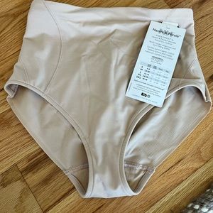Naomi & Nicole shapewear